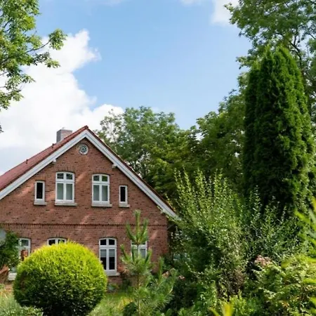 Friesenwind - Hochwertige Mit Gartenoase شقة