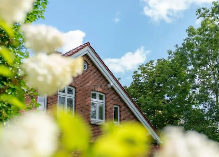 Friesenwind - Hochwertige Mit Gartenoase Daire *